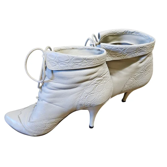 Wild Pair Vintage Cream Lace-Up Ankle Boots 1990s Size 6.5 - Picture 13 of 17